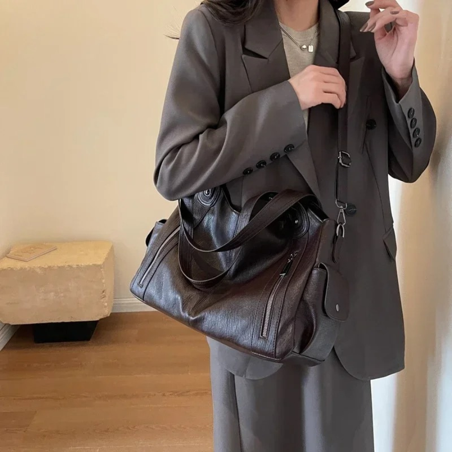 Stylowa skórzana torba na ramię na ramię z zamkiem