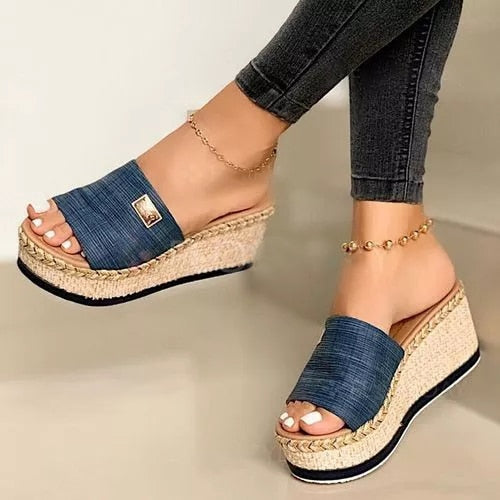 Espadryle Damskie Na Koturnie Z Paskiem