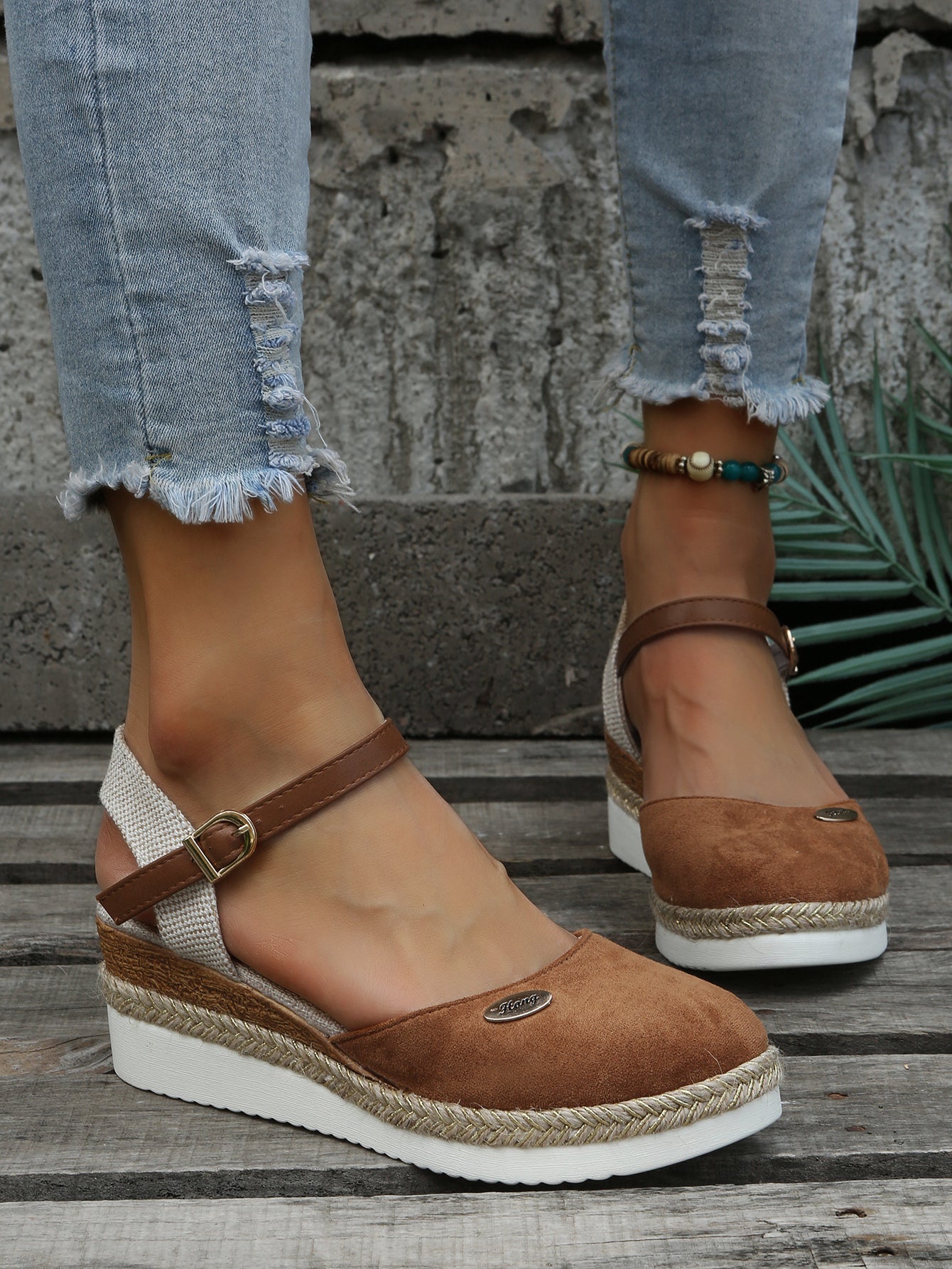 Espadryle Damskie Na Koturnie Z Paskiem Na Kostkę