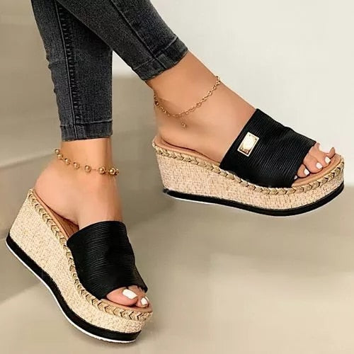 Espadryle Damskie Na Koturnie Z Paskiem
