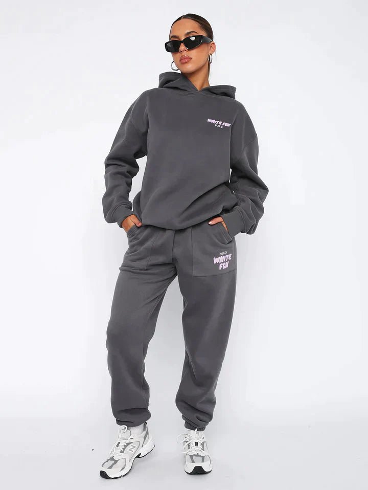 Komfortowy oversized dres damski - Ruby Detail