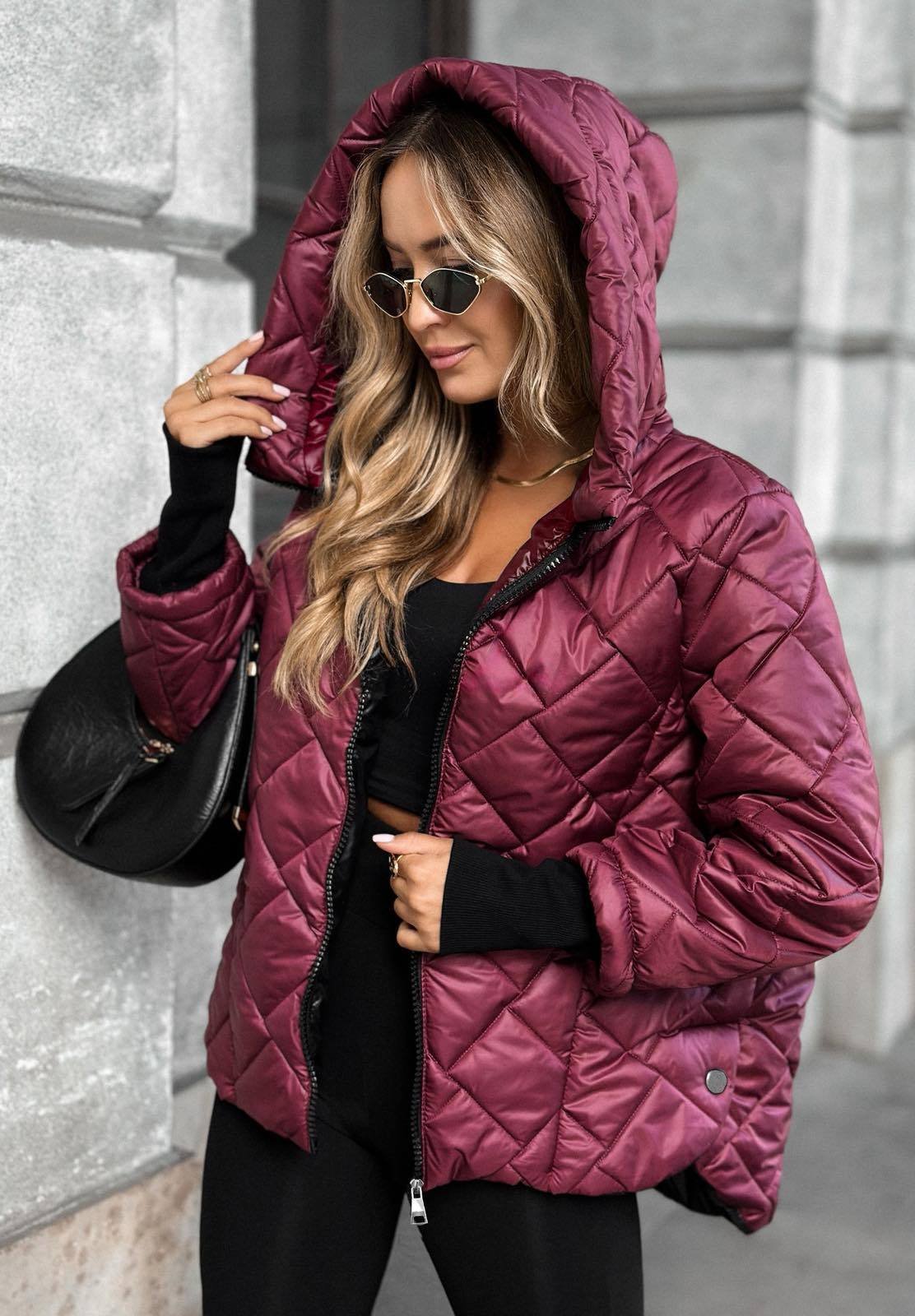 Stylowa pikowana kurtka damska w kolorze wina - Ruby Hero